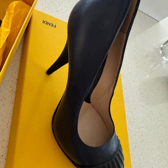 Fendi 👠 heels - Picture 4 of 4